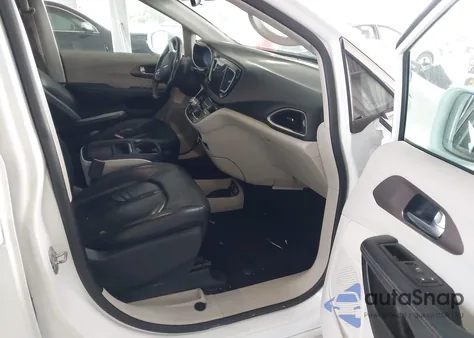 2017 Chrysler Pacifica Touring-L from USA, damaged, VIN 2C4RC1BG2HR527165